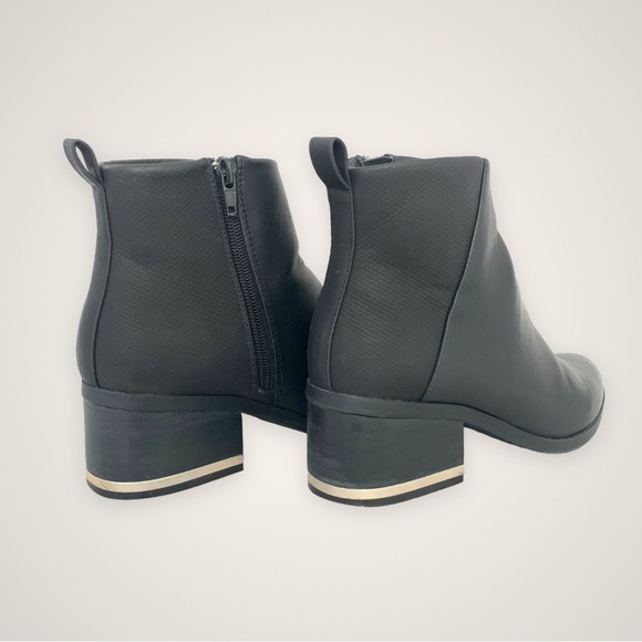 Autumn Fall Chic Wide-ankle Leather Pointed Toe Boots in Black, Silver (US/CA 6) - Picture 2 of 9